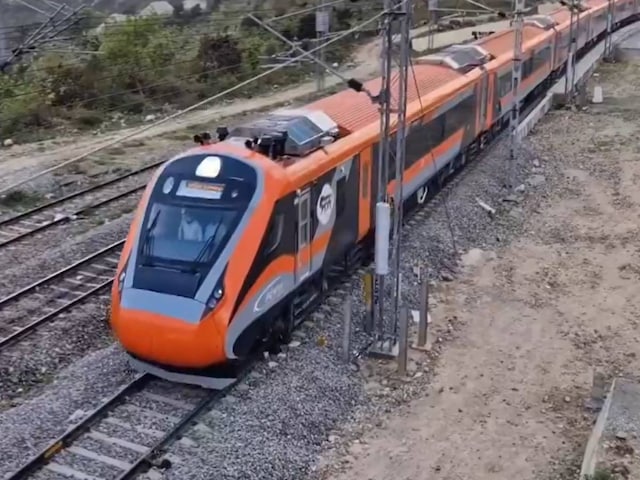 कटरा-श्रीनगर वंदेभारत इस दिन नहीं चलेगी, दिल्ली से पकड़नी होंगी ये ट्रेनें कटरा-श्रीनगर वंदेभारत इस दिन नहीं चलेगी, दिल्ली से पकड़नी होंगी ये ट्रेनें