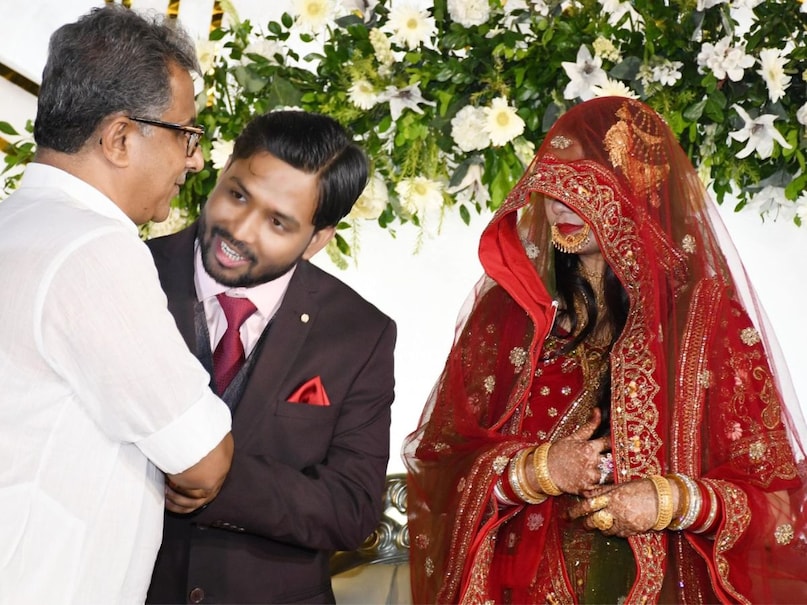 Khan sir brutaly trolled for making his wife weight a long veil