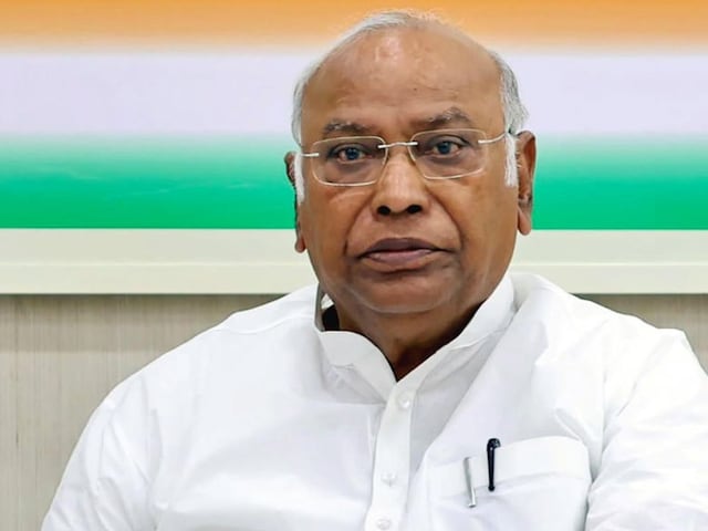 मल्लिकार्जुन खड़गे ही नहीं कांग्रेस के इन नेताओं ने भी किया बिहार का 'अपमान" मल्लिकार्जुन खड़गे ही नहीं कांग्रेस के इन नेताओं ने भी किया बिहार का 'अपमान"