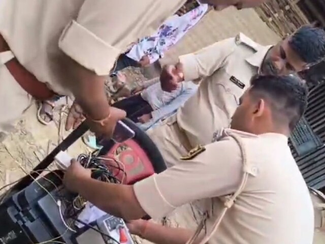 बांग्लादेश बॉर्डर पर चिकन नेक के पास किशनगंज में देश विरोधी 'साजिश' का खुलासा बांग्लादेश बॉर्डर पर चिकन नेक के पास किशनगंज में देश विरोधी 'साजिश' का खुलासा