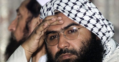 आतंकवादी मसूद अजहर एक शातिर साजिश रच रहा है.