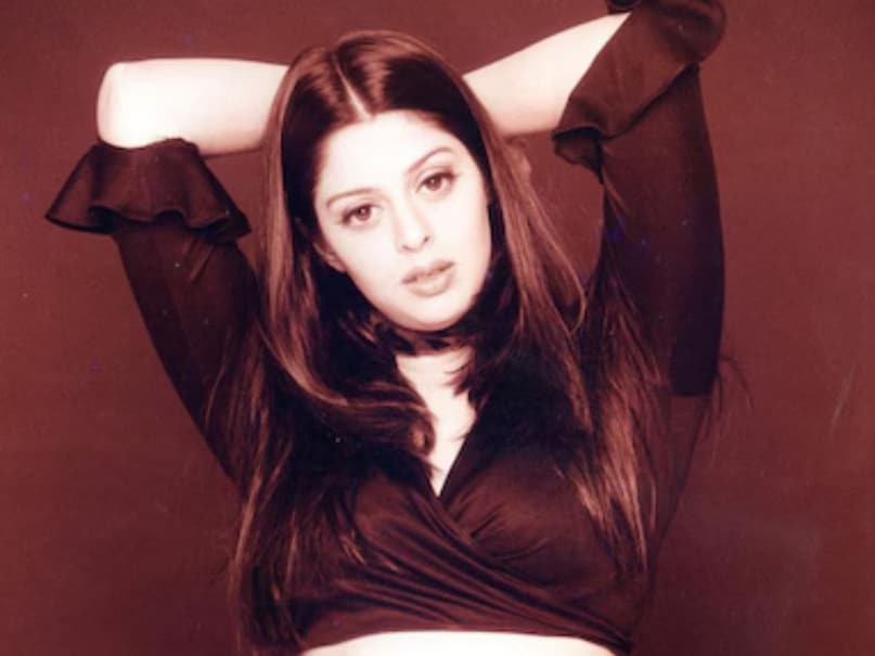 Nagma does not look glamorous at all in the latest photos. His look has completely changed and that is why fans are not able to recognize him. Nagma does not look glamorous at all in the latest photos. His look has completely changed and that is why fans are not able to recognize him.