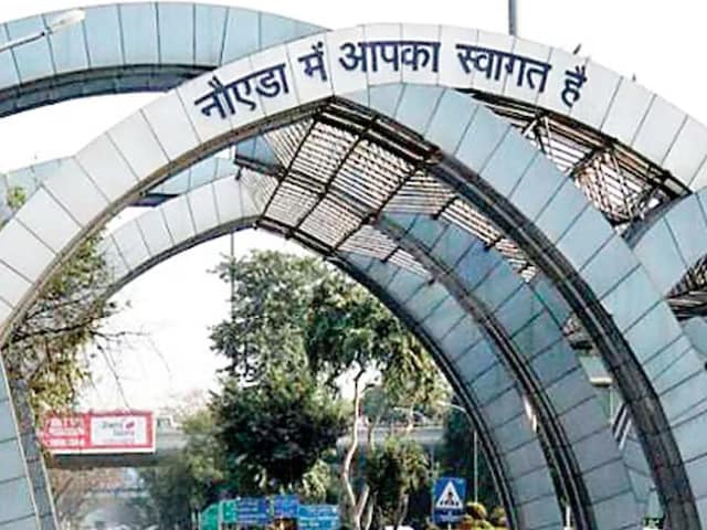 खतरे में नोएडा की पहचान! 50 साल में क्‍या से क्‍या बन गया शहर, अब किसका कब्‍जा