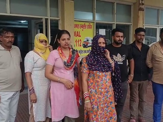 डीजे के साथ बाबू ने ऐसा गाना बजाया कि सगाई में एक हंगामा था, सोन -इन -लॉ की नाक डीजे के साथ बाबू ने ऐसा गाना बजाया कि सगाई में एक हंगामा था, सोन -इन -लॉ की नाक