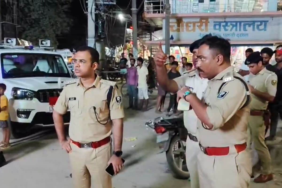 STF ने बस को चारों तरफ से घेरा, सीट के नीचे रखा था 'मौत का सामान'