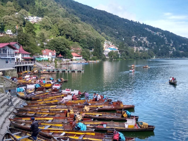 झील का पानी या जहर का घूंट? प्लास्टिक बनता जा रहा नैनीझील का पानी, रिसर्च में.