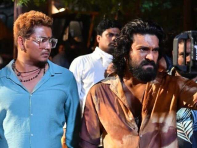 Such a dhakad train sequence action scene, detail will be seen in Ramcharan's 'Paddy'