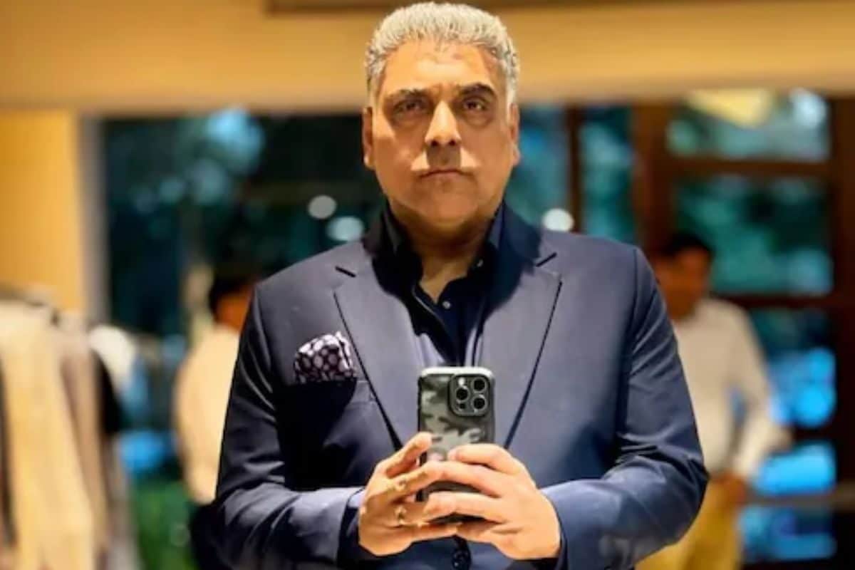 कभी इस एक्टर को मिलती थी ₹1000 सैलरी, आज है 135 करोड़ की दौलत, करोड़ों की कार