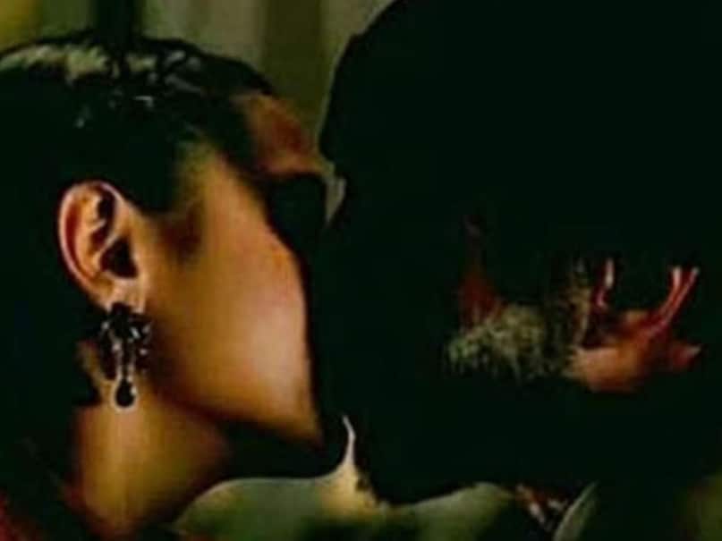 Rani Mukerji Amitabh Bachchan Kiss-2025-06-89D4E421212002C2D599b89993d7a48 Rani Mukerji Amitabh Bachchan Kiss-2025-06-89D4E421212002C2D599b89993d7a48