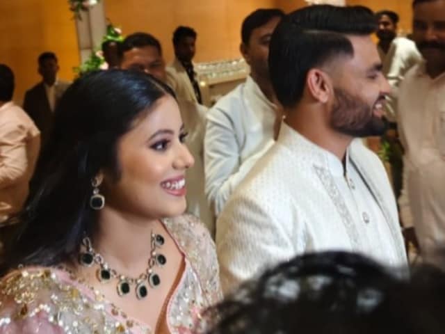 300 मेहमान...रिंकू सिंह-प्रिया सरोज की सगाई में लगा लखनऊ जायके का तड़का