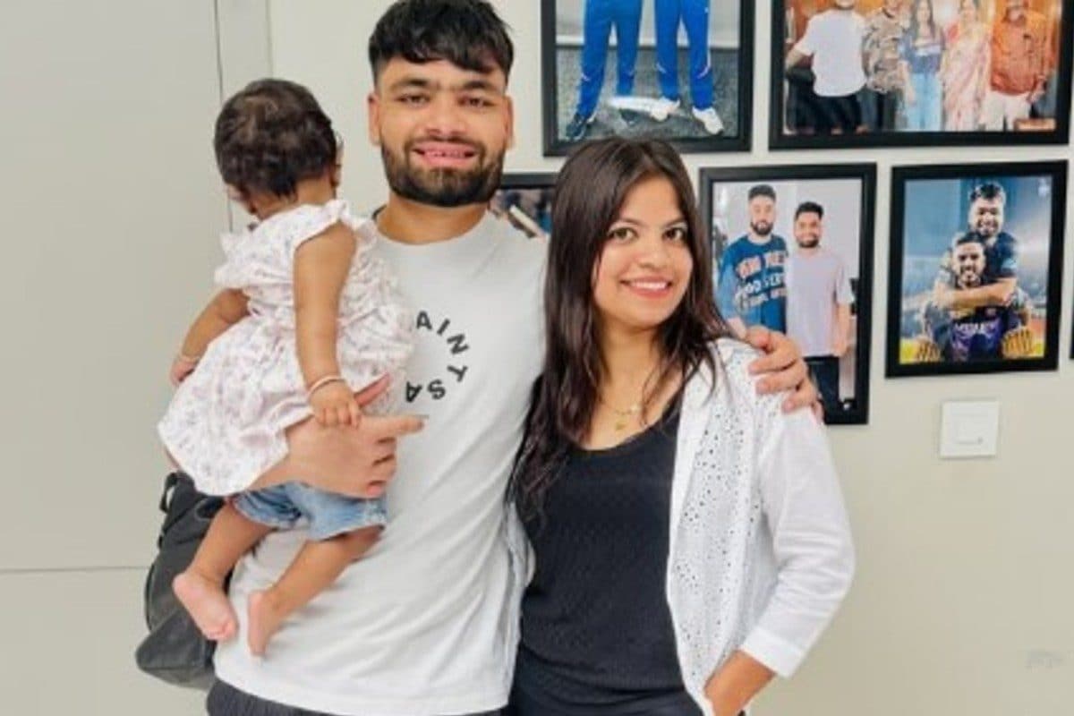 रिंकू सिंह के साथ कौन है ये लड़की और बच्ची, फोटो पर 5 लाख से ज्यादा लाइक्स