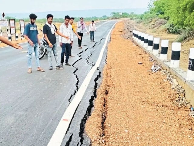 न्यू-न्यूली रोड 14 करोड़ में बनाया गया था, पहली बारिश में दरारें, अधिकारी दौड़ बन गए!