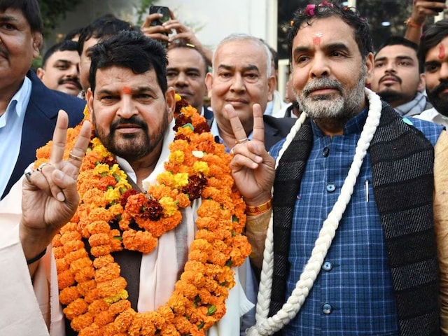 WFI ने 30 रेसलर्स को किया बैन, बड़ा फर्जीवाड़ा करने में लगे थे, शिकायत हुई... WFI ने 30 रेसलर्स को किया बैन, बड़ा फर्जीवाड़ा करने में लगे थे, शिकायत हुई...