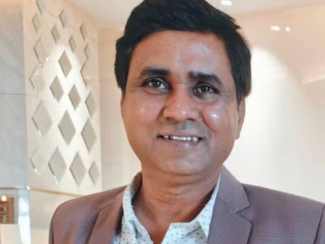 The girl who came out 'robbery bride', who puts director Sanoj Mishra ...