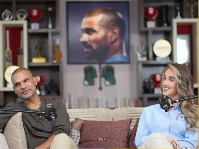 VIDEO: Sophie got into the deep eyes of Shikhar, know where the first meeting was VIDEO: Sophie got into the deep eyes of Shikhar, know where the first meeting was