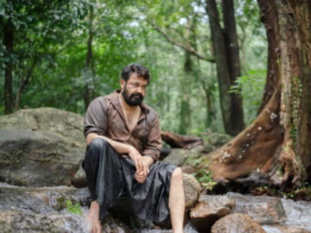 Hit Again After 18 Year! मोहनलाल की 'छोटा मुंबई' ने की जबरदस्त कमाई, हाउसफुल 5 को दी टक्कर 6 मोहनलाल