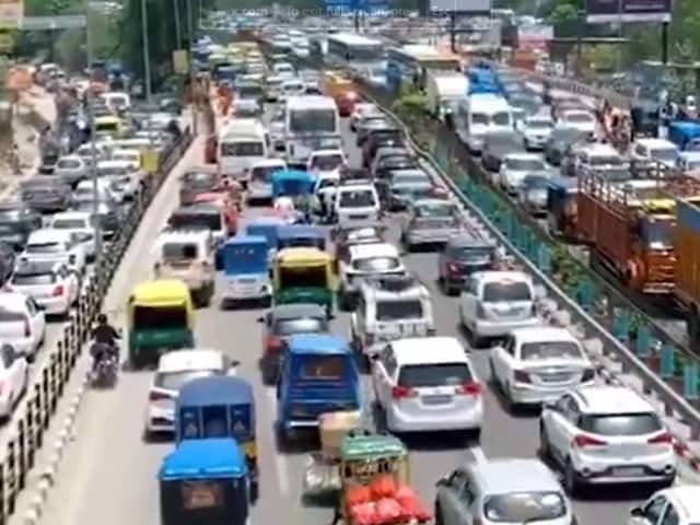 Those who go to Uttarakhand pay attention ... Heavy jam in Haridwar, Rishikesh and Dehradun Those who go to Uttarakhand pay attention ... Heavy jam in Haridwar, Rishikesh and Dehradun