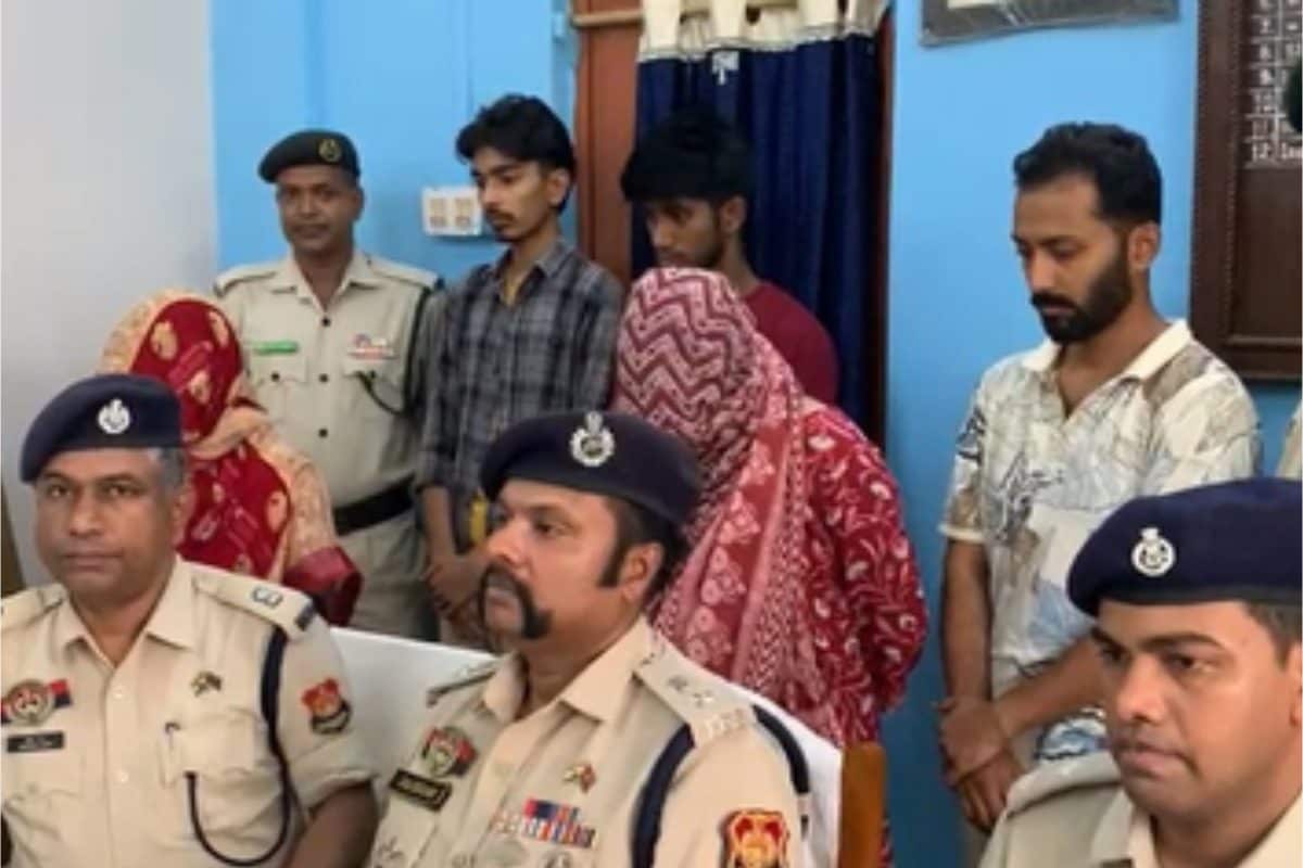 आइसक्रीम फ्रीजर में रखा था ट्रॉली बैग खोलते ही पुलिस के पैरों तले खिसकी जमीन