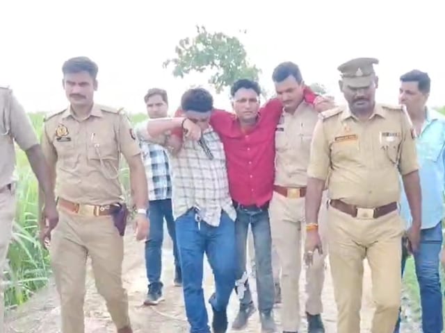 Operation Langda: 7 साल की मासूम के साथ युवक ने किया रेप का प्रयास, पुलिस ने मुठभेड़ में किया लंगड़ा Operation Langda: 7 साल की मासूम के साथ युवक ने किया रेप का प्रयास, पुलिस ने मुठभेड़ में किया लंगड़ा