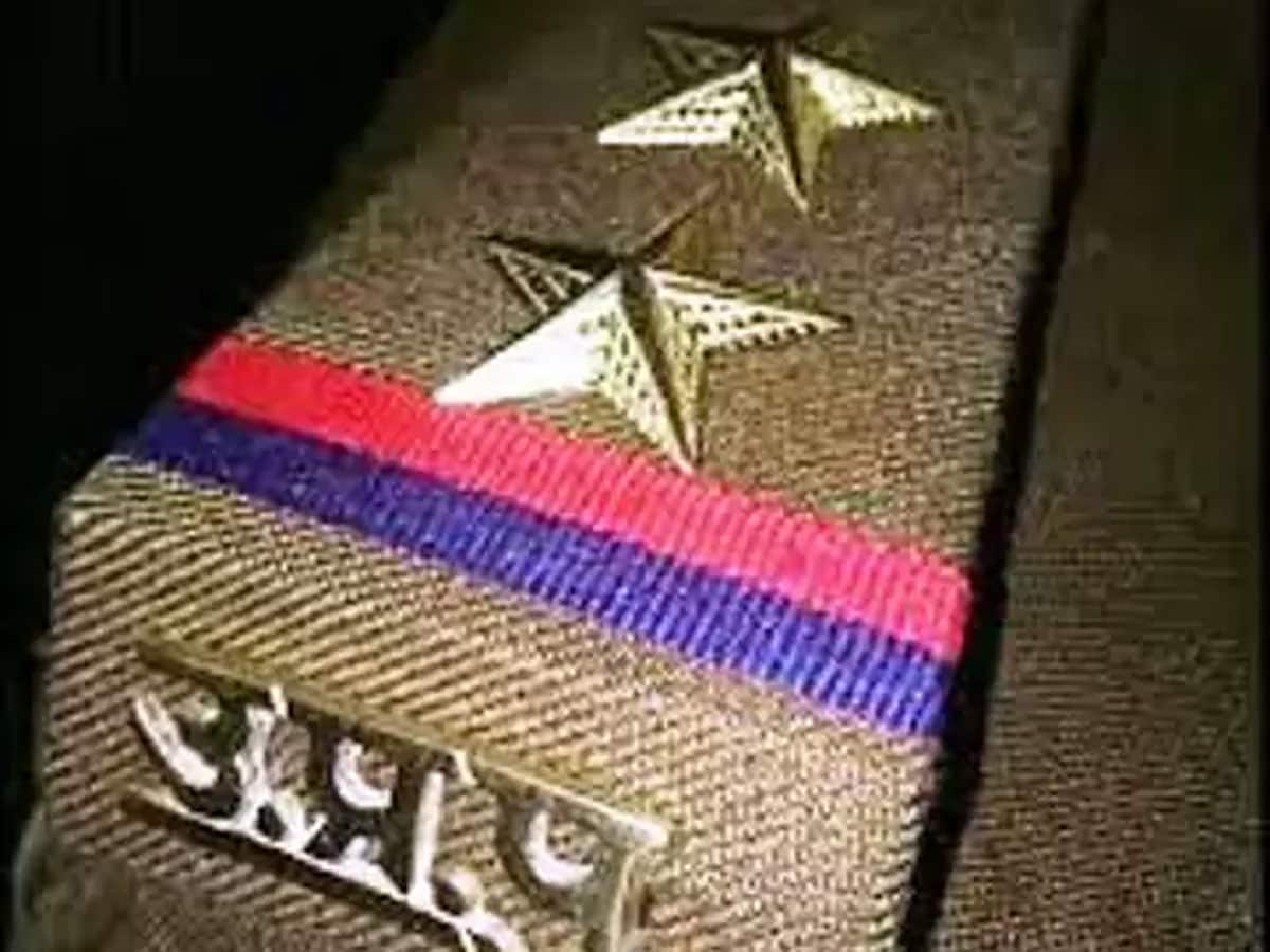 मेरठ अप पुलिस इंस्पेक्टर नरगिस खान ने दा केस के लिए बुक किया