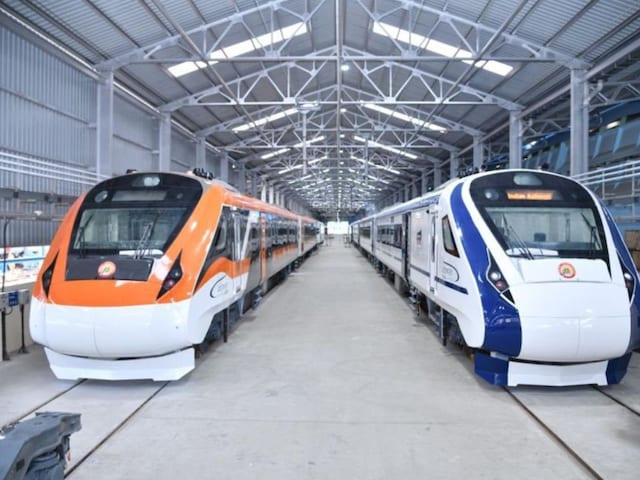 दिल्ली में इन छोटे स्टेशनों से चलती हैं राजधानी से भी हाई स्पीड ट्रेनें दिल्ली में इन छोटे स्टेशनों से चलती हैं राजधानी से भी हाई स्पीड ट्रेनें