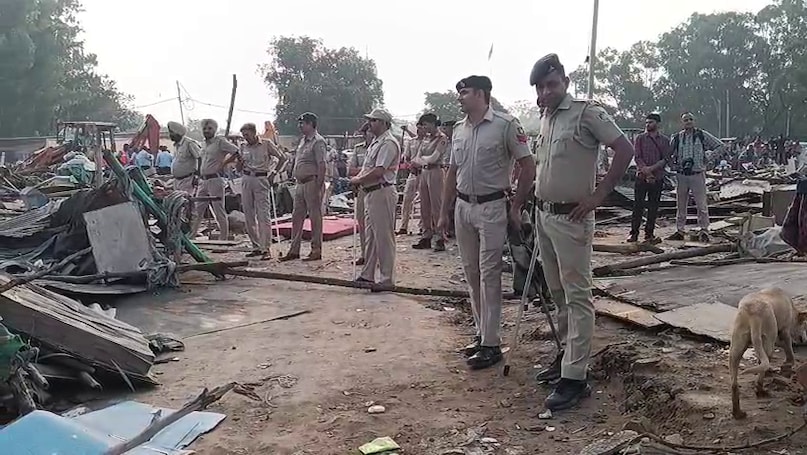 1000 पुलिस कर्मियों ... 12 एकड़ जमीन, फिर से चंडीगढ़ में, बुलडोजर एक्शन, स्लम फ्री सिटी बनाने के लिए व्यायाम, अवैध कब्जे में बूंदें 1 vlcsnap 2025 06 19 13h56m03s577 2025 06 348cf42bd60603689cb7ab427aadf031