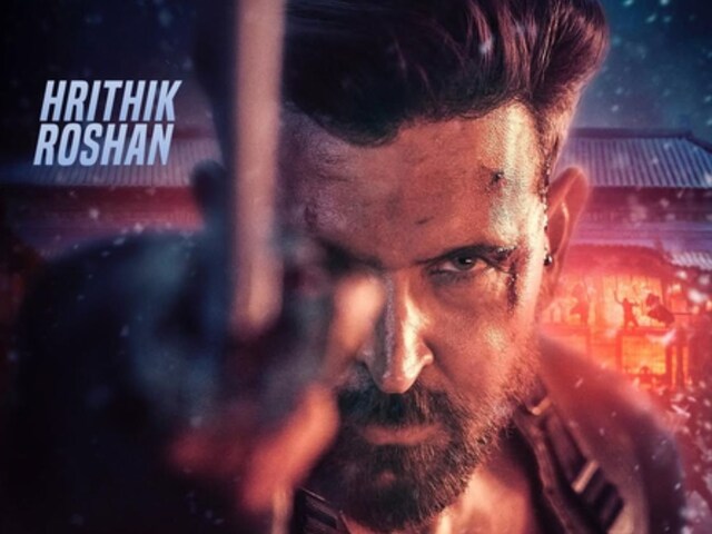 फुल एक्शन मोड में उतरे ‘वॉर 2’ के तीनों खिलाड़ी….कियारा, ऋतिक और जूनियर एनटीआर ने दिखाया डैशिंग लुक, POSTER