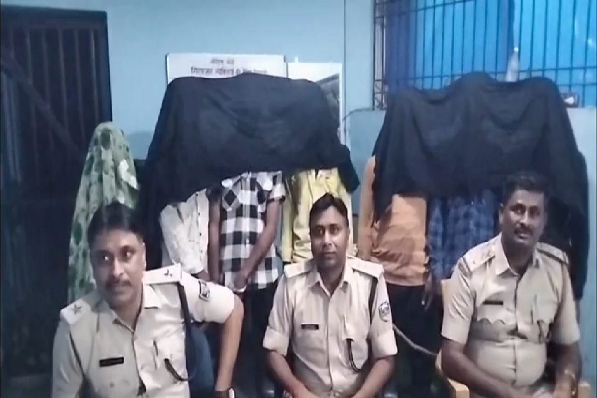 'नीला बैग' सुनसान इलाके में रुकवाई कैब, ड्राइवर को रुपए देकर कहा-चुपचाप निकल