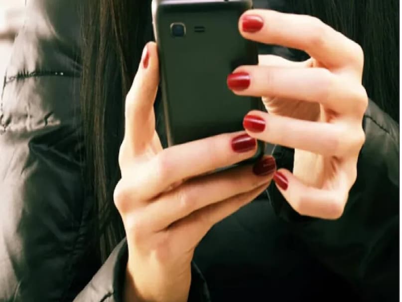 Phone Repair Privacy, Smartphone Data Backup Tips, Mobile Security Before Repair, Factory RESET BEFORE SERVICE Center, How to Secure Phone Before Repair, GUST MODE In Android, ENCRIPT PHON DA Phone data, phone repair