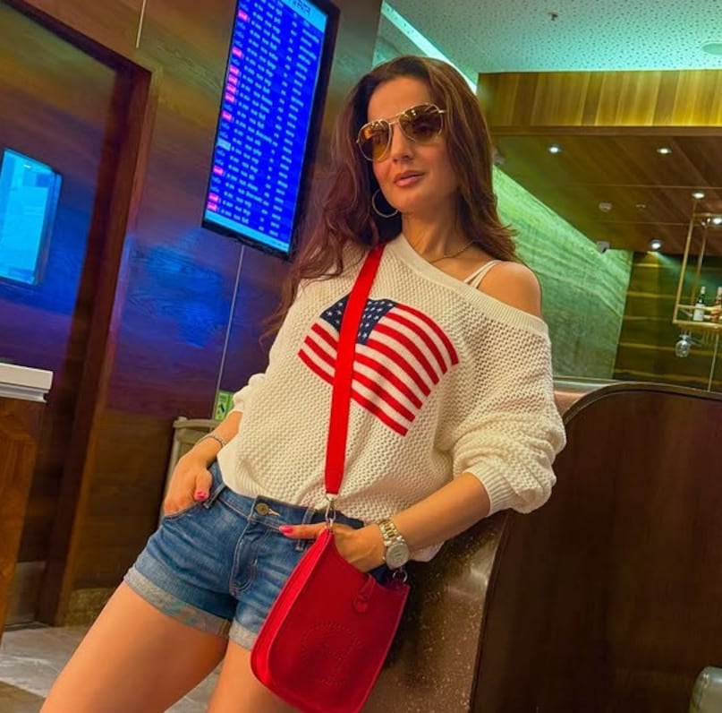 Ameesha Patel, Ameesha Patel Career, Ameesha Patel Net Worth, Ameesha Patel Unmarried, Ameesha Patel Flop Films, Ameesha Patel, Kaho Naa Pyaar Hai Film, Sunny Deol Gadar Film, Amisha Patel Networth