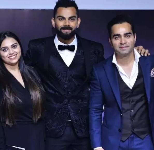 Virat with sister Bhavna and brother Vikas