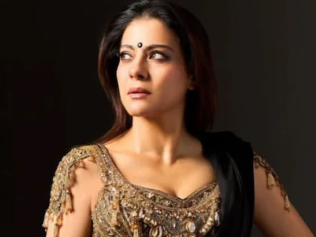 बोर्डिंग स्कूल से भाग गई थीं काजोल, कहा- 'मैं बस में बैठी थी, तभी...' बोर्डिंग स्कूल से भाग गई थीं काजोल, कहा- 'मैं बस में बैठी थी, तभी...'