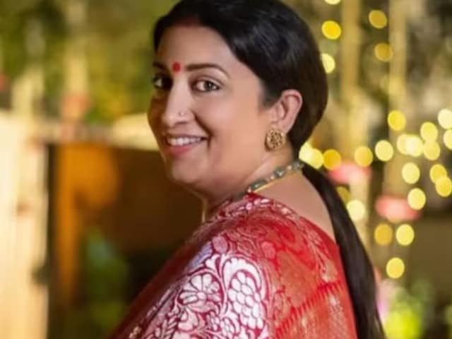 ‘हमने सेट और अस्पताल के बीच…’, बच्चे को दिया जन्म, फिर 2 दिन बाद ही शूटिंग पर पहुंच गई थीं स्मृति ईरानी ‘हमने सेट और अस्पताल के बीच…’, बच्चे को दिया जन्म, फिर 2 दिन बाद ही शूटिंग पर पहुंच गई थीं स्मृति ईरानी