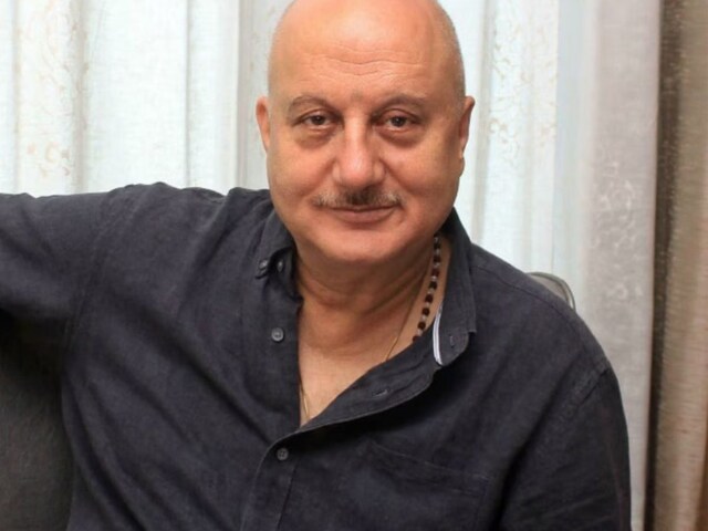 'Good films make their place', Anupam congratulated 'Saira'
