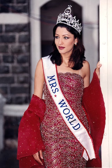 Aditi Govitrikar Education