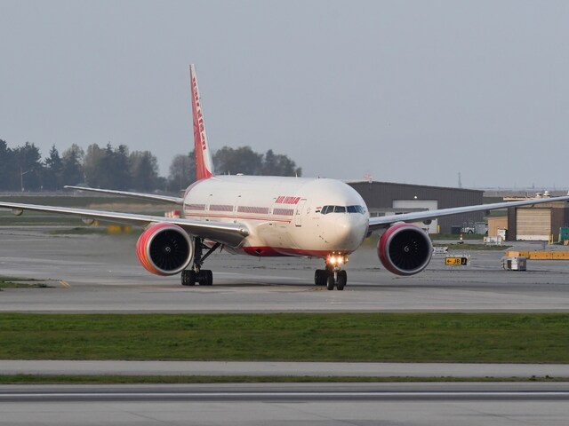 अहमदाबद जैसा क्रैश दिल्ली में हो जाता! अचानक 900ft नीचे गिरा एयर इंडिया प्लेन