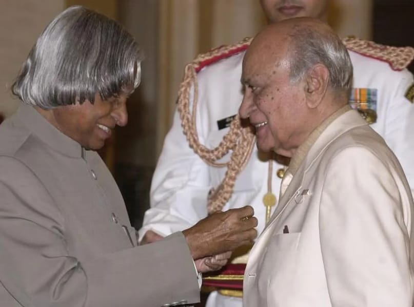 Ak Hangal Ak Hangal