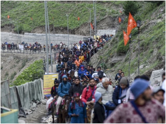 अमरनाथ यात्रा ने रचा भक्ति का नया इतिहास, अब तक 1.63 लाख लोगों ने किए दर्शन अमरनाथ यात्रा ने रचा भक्ति का नया इतिहास, अब तक 1.63 लाख लोगों ने किए दर्शन