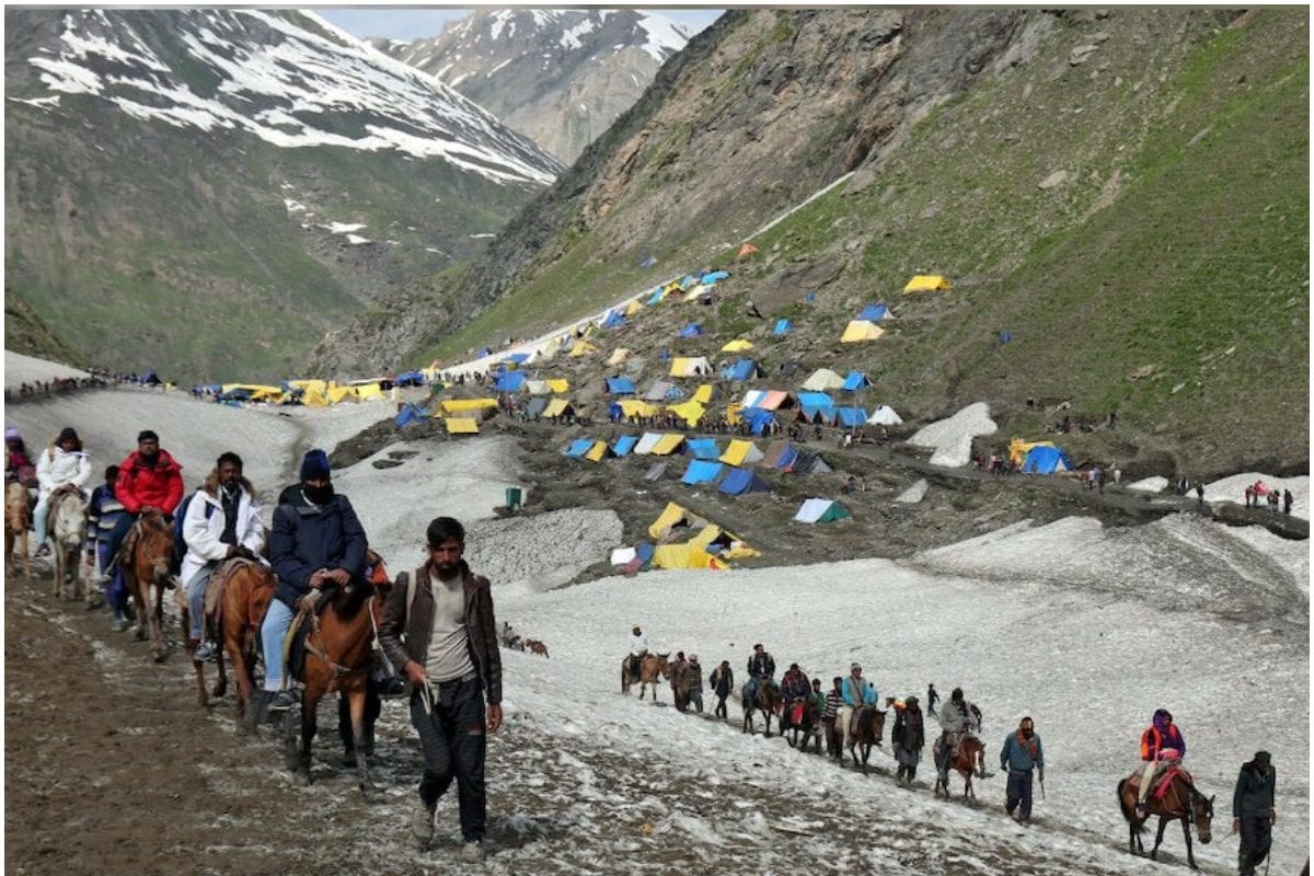 अमरनाथ यात्रा में हाई अलर्ट का आदेश अब तक 1 लाख से ज्यादा लोगों ने किए दर्शन