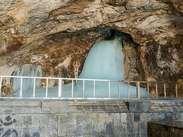 अमरनाथ यात्रा में उमड़ा जनसैलाब, अब तक कितनों किया बाबा बर्फानी का दर्शन? अमरनाथ यात्रा में उमड़ा जनसैलाब, अब तक कितनों किया बाबा बर्फानी का दर्शन?