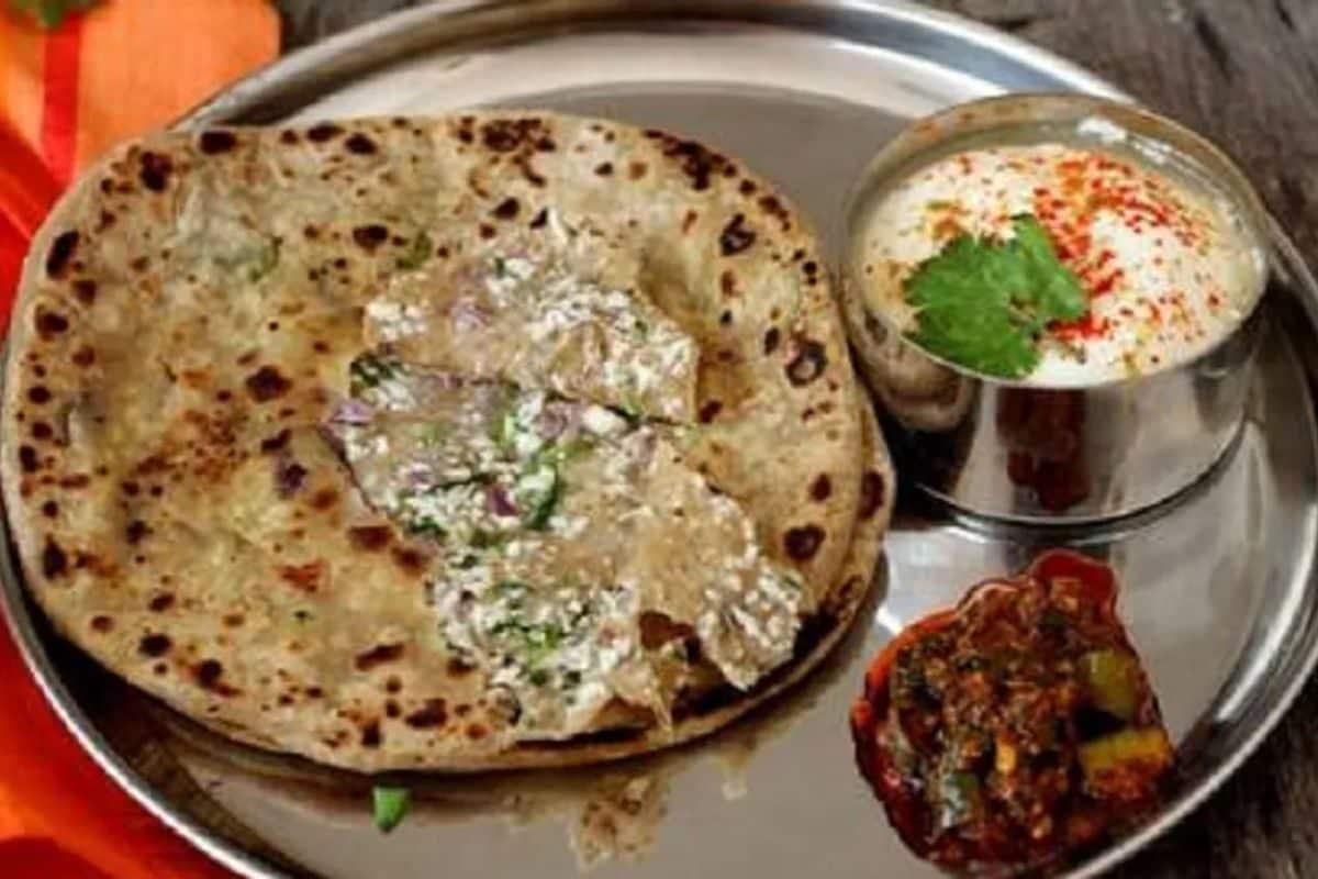 फ्री में खिलाता है पराठा फिर भी कमाता है हर महीने 8 करोड़ NCR का यह होटल खास