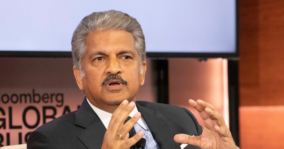 महिंद्रा की XUV 7XO में है दुनिया की पहली डैम्पिंग टेक्‍नोलॉजी, बनाने वाली टीम के मुरीद हो गए आनंद महिंद्रा