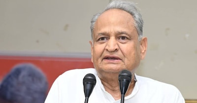 राजस्थान के पूर्व मुख्यमंत्री अशोक गहलोत (फाइल फोटो)
