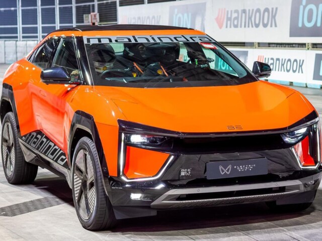 Mahindra's SUV showed up abroad, London Formula E filled on track!