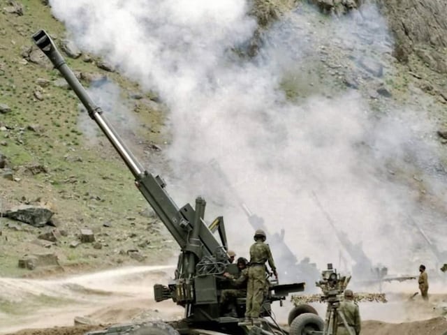 जब भी ये गरजती है, दुश्मन पर मौत बरसती है, 40 साल बाद भी बोफोर्स है दमदार जब भी ये गरजती है, दुश्मन पर मौत बरसती है, 40 साल बाद भी बोफोर्स है दमदार