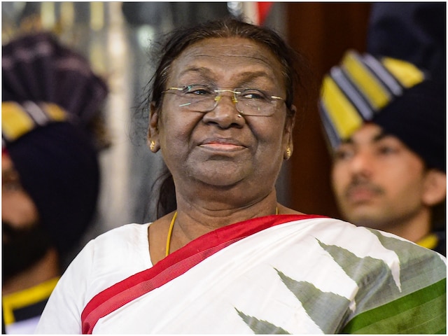 राष्ट्रपति द्रौपदी मुर्मू ने पूरे किए कार्यकाल के तीन साल, कई पहलों की शुरुआत राष्ट्रपति द्रौपदी मुर्मू ने पूरे किए कार्यकाल के तीन साल, कई पहलों की शुरुआत