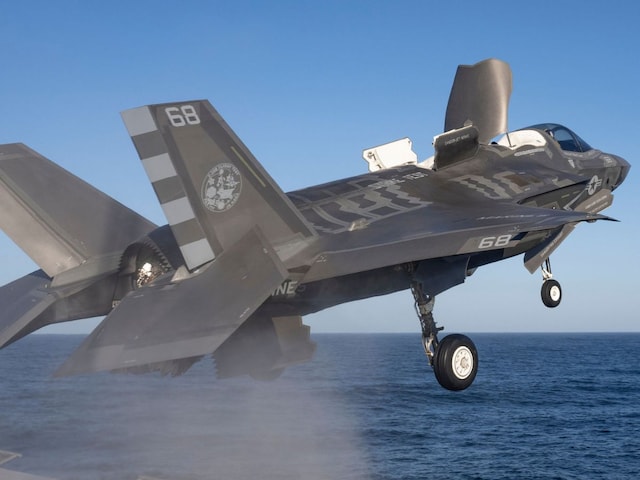 भारत के पड़ोस में F-35 फाइटर जेट की वॉर एक्सरसाइज, संकेत क्या है? भारत के पड़ोस में F-35 फाइटर जेट की वॉर एक्सरसाइज, संकेत क्या है?