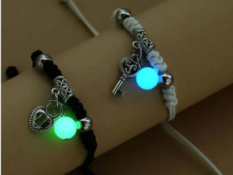 Friendship Bracelets Designs: Band Not Bracelet! This time give this stylish gift to your best buddy on Friendship Day, see the latest design 4