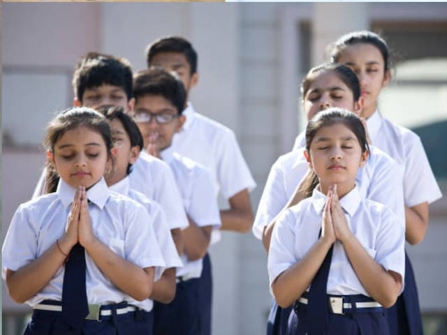 तुम सब मरोगे, तुम्हारे बच्चों को… 159 स्कूलों को मिली बम से उड़ाने की धमकी तुम सब मरोगे, तुम्हारे बच्चों को… 159 स्कूलों को मिली बम से उड़ाने की धमकी