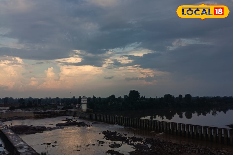 गरज चमक तेज बारिश हवाएं